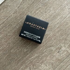 Anastasia Beverly Hills dip, brow, pomade, in shade dark brown